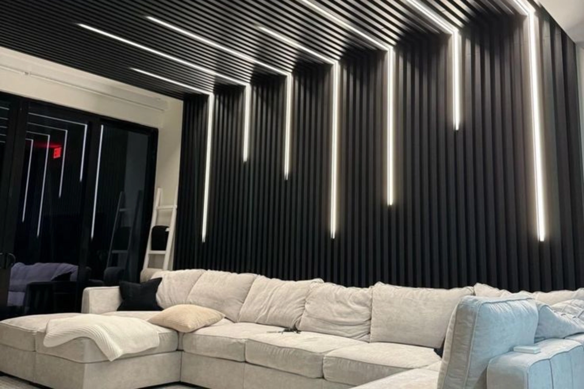 Elegant wooden wall cladding