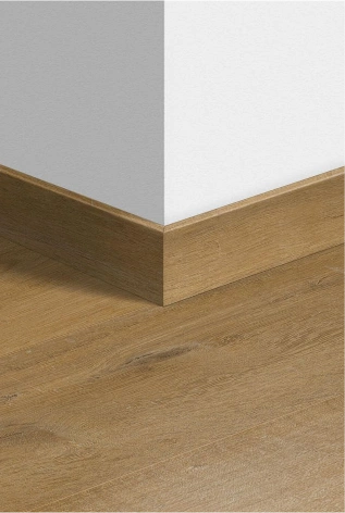 Wooden Wall Skirting Dubai